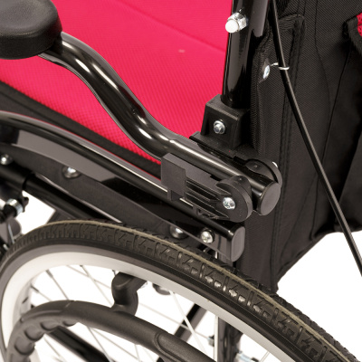 Коляска инвалидная облегченная Barry D6 13кг