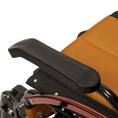 Коляска инвалидная облегченная Barry D6 AL 11 кг