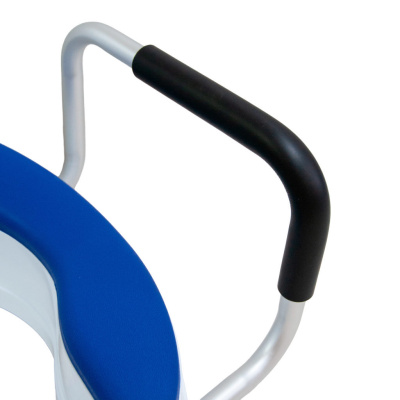 Насадка на унитаз Оптим 711 TPR с противоскользящим эффектом 13см