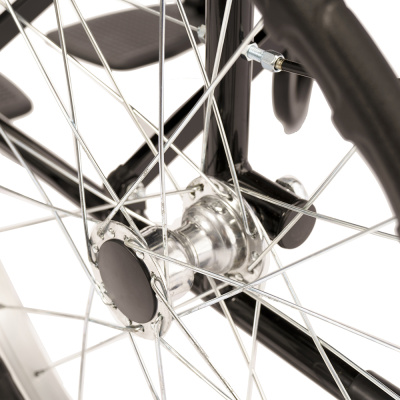 Коляска инвалидная облегченная Barry D6 13кг